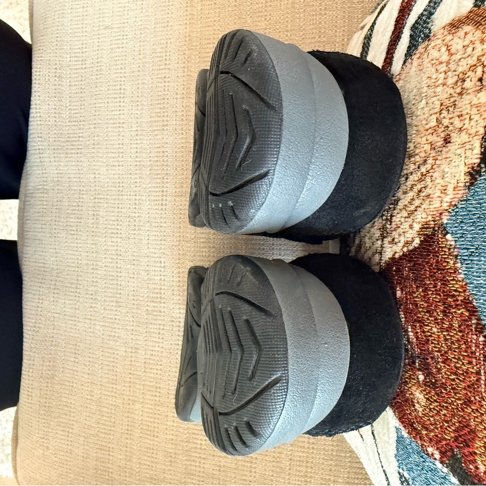 Easy Spirit Black Suede Slip-On - Picture 2 of 5